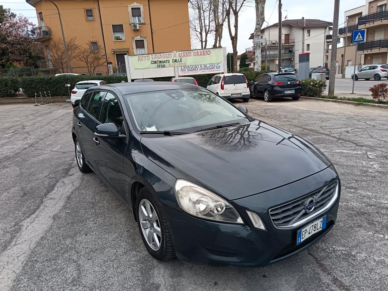 Volvo V60 D3 Geartronic Summum 2012