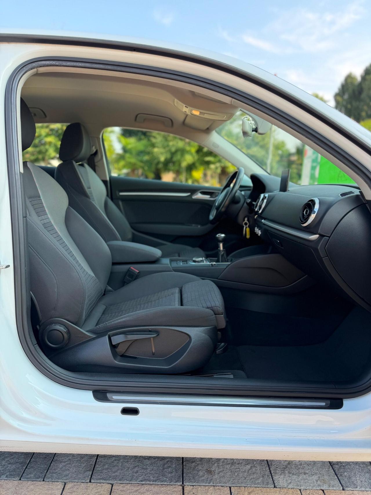 Audi A3 2.0 TDI 150 CV clean diesel Ambition