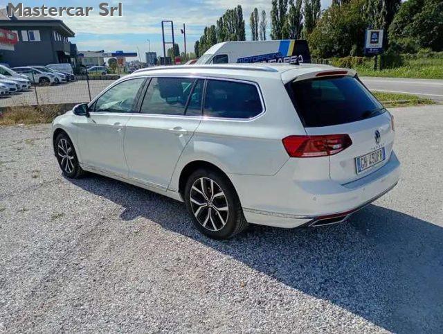 VOLKSWAGEN Passat Variant Passat Variant 2.0 tdi Executive 200cv dsg - GH430