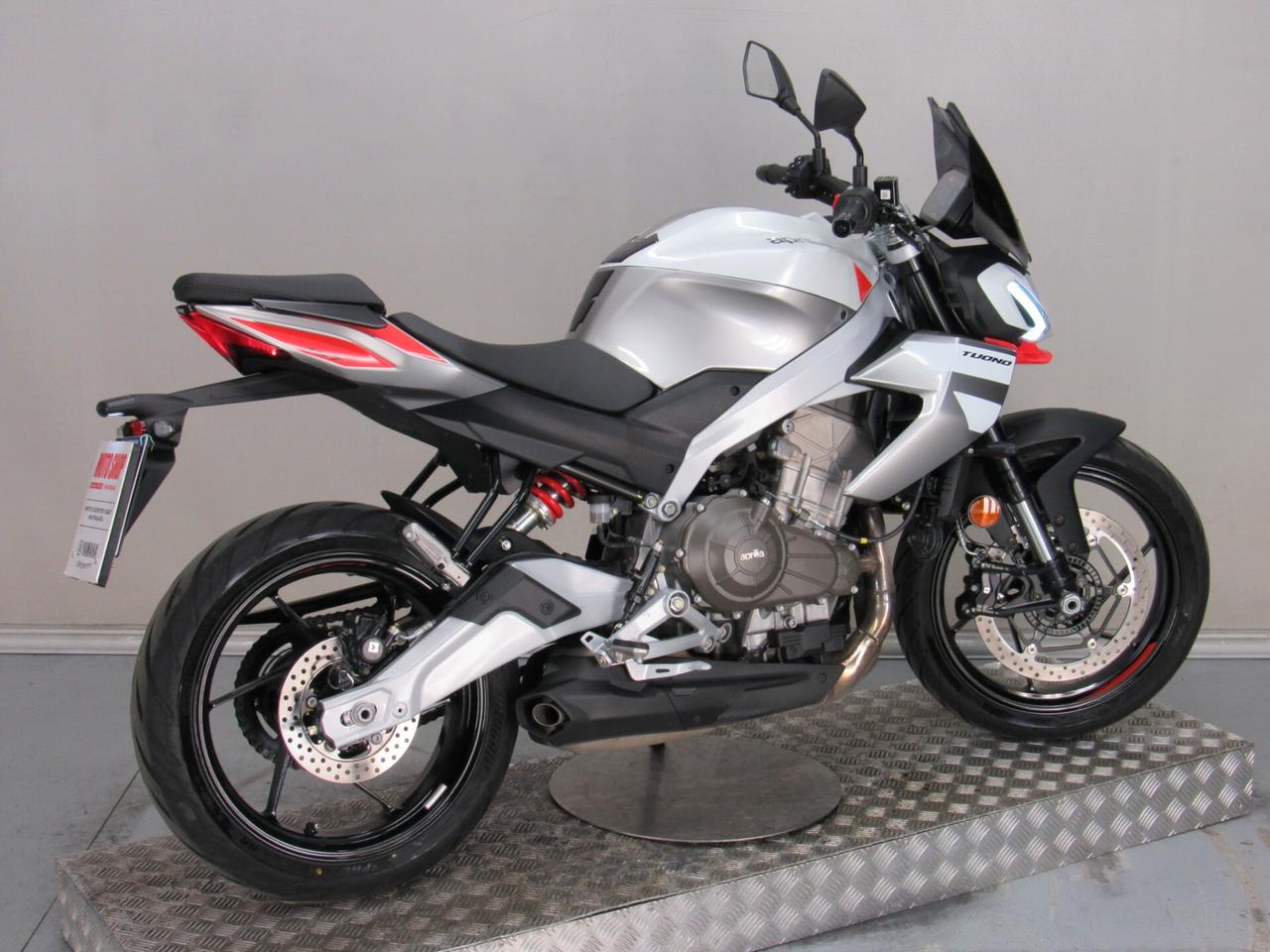 Aprilia Tuono 457 ABS 35 KW PATENTE A2