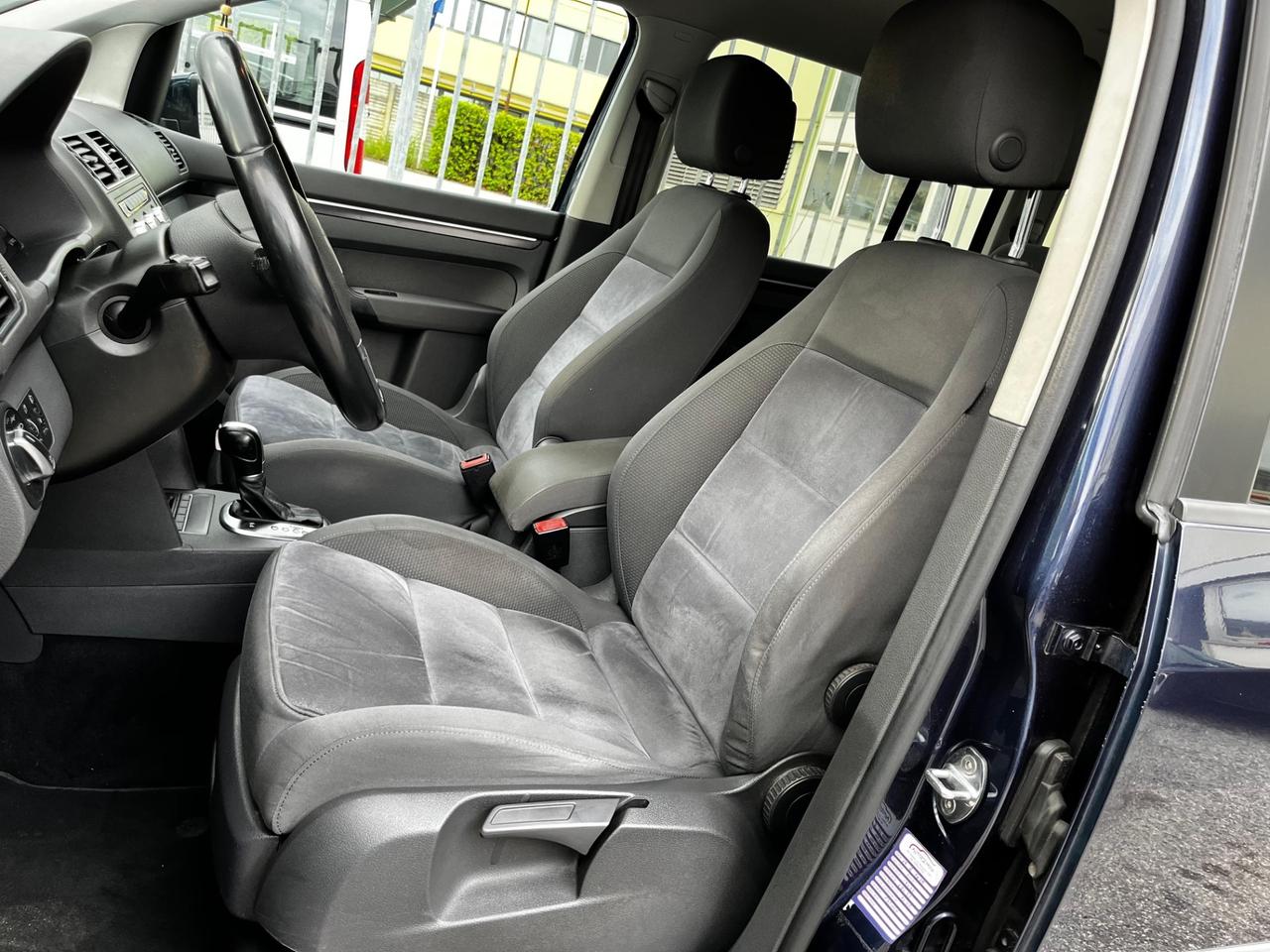 Volkswagen Touran Business 1.4 DSG Highline EcoFuel