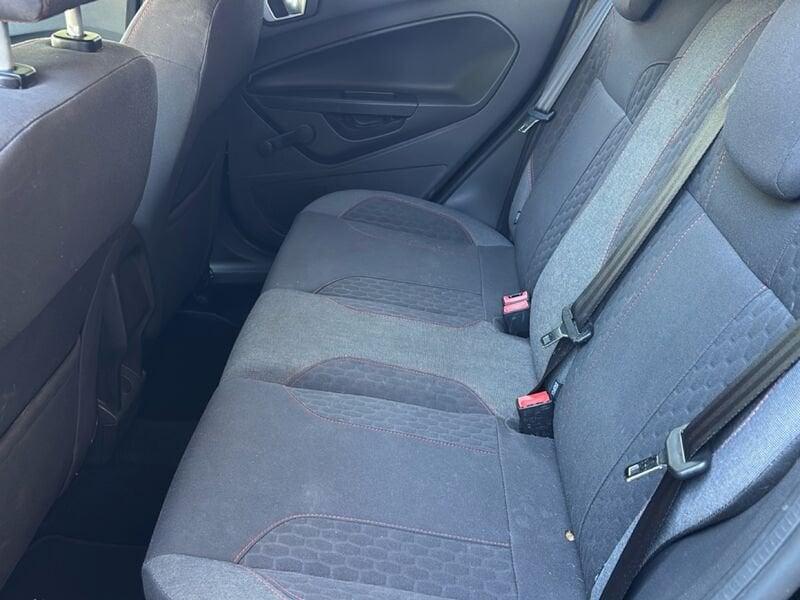 Ford Fiesta 1.5 TDCi 75CV ST-Line