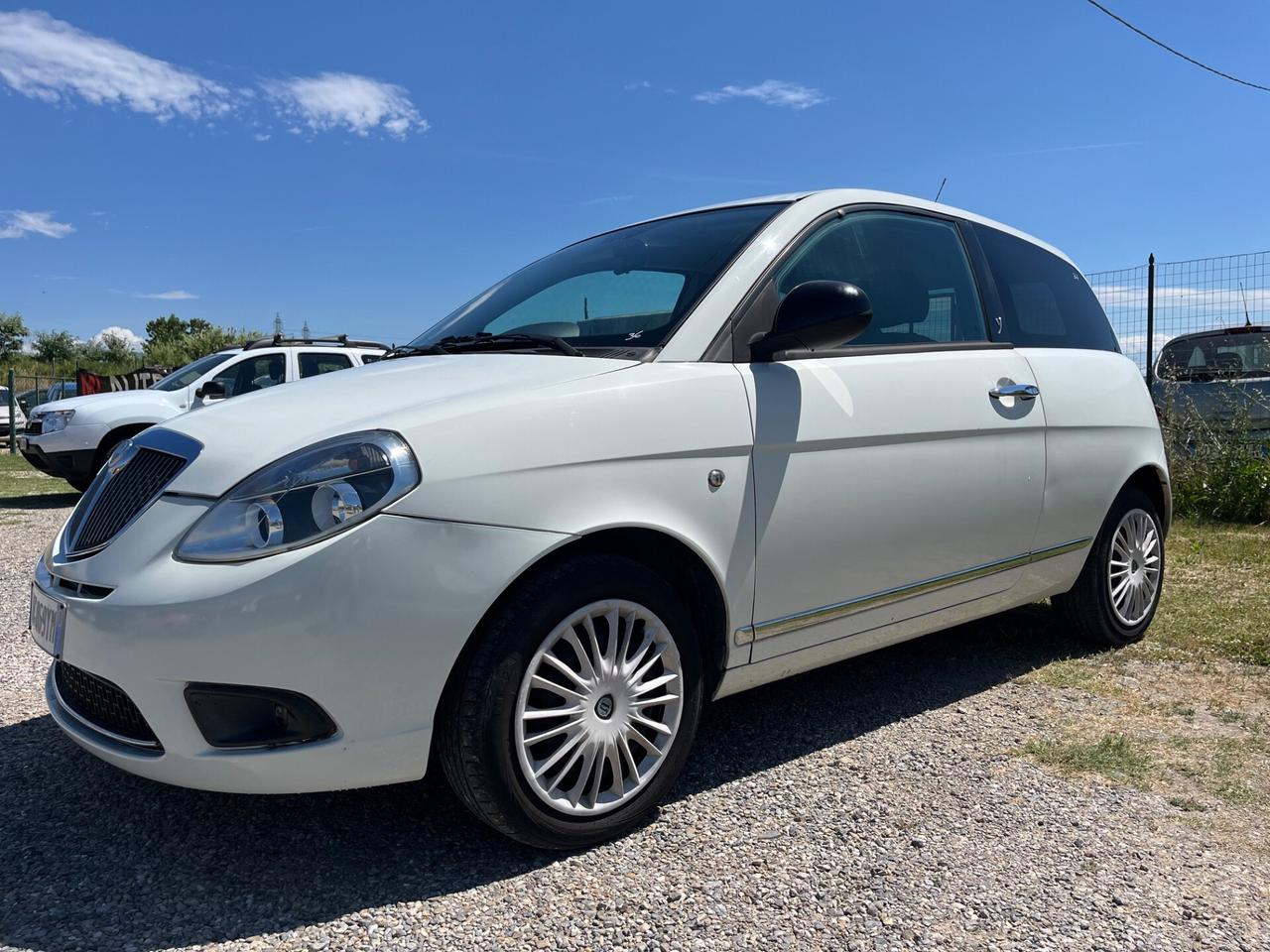 Lancia Ypsilon 1.2 69 CV