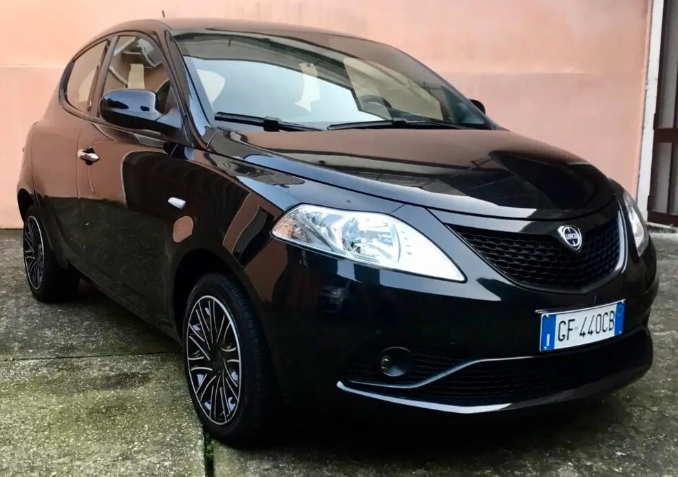 Lancia Ypsilon Ypsilon 1.0 firefly hybrid Gold s&s