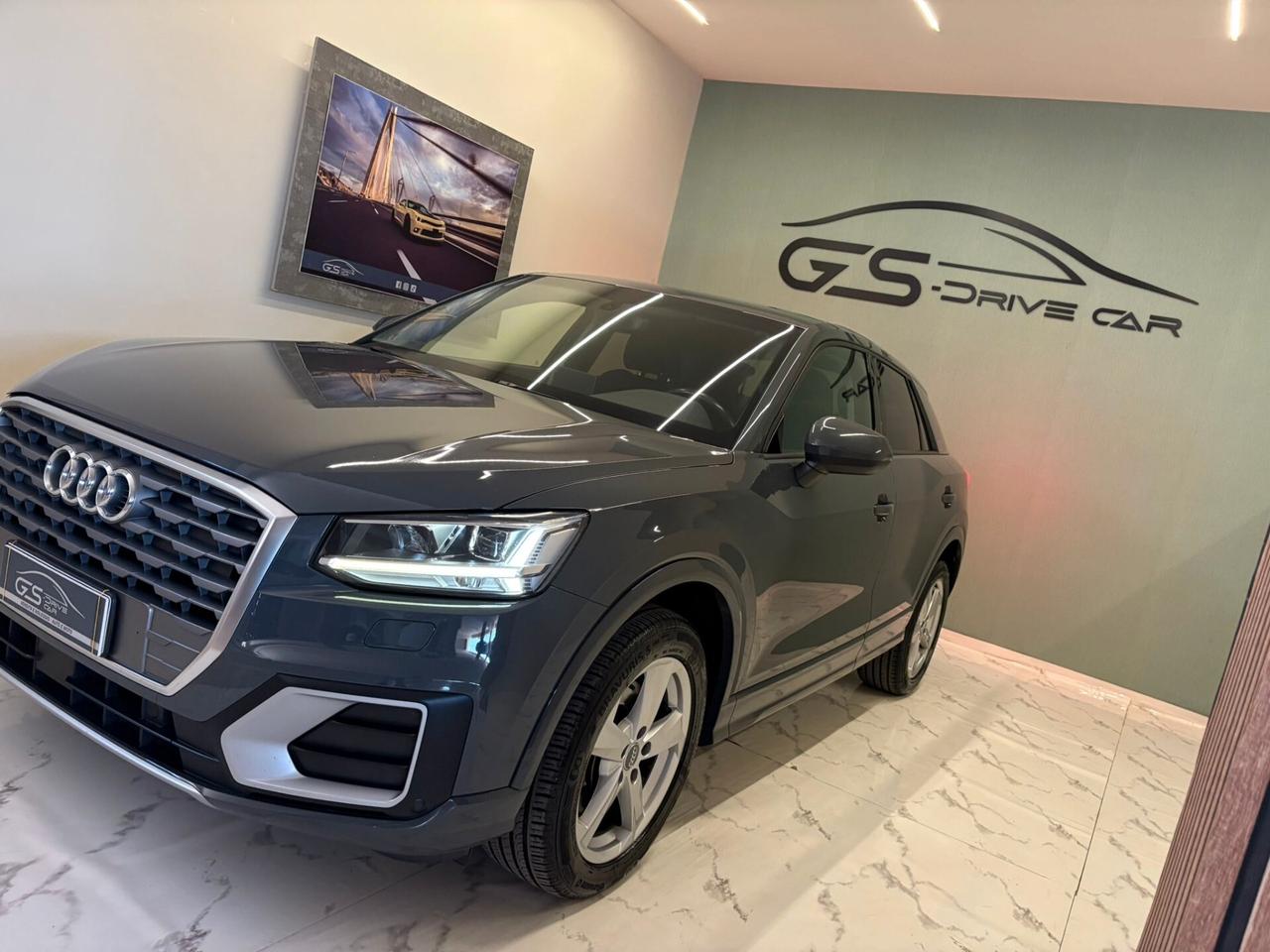 Audi Q2 1600cc TDI 116cv IDENTITY BLACK