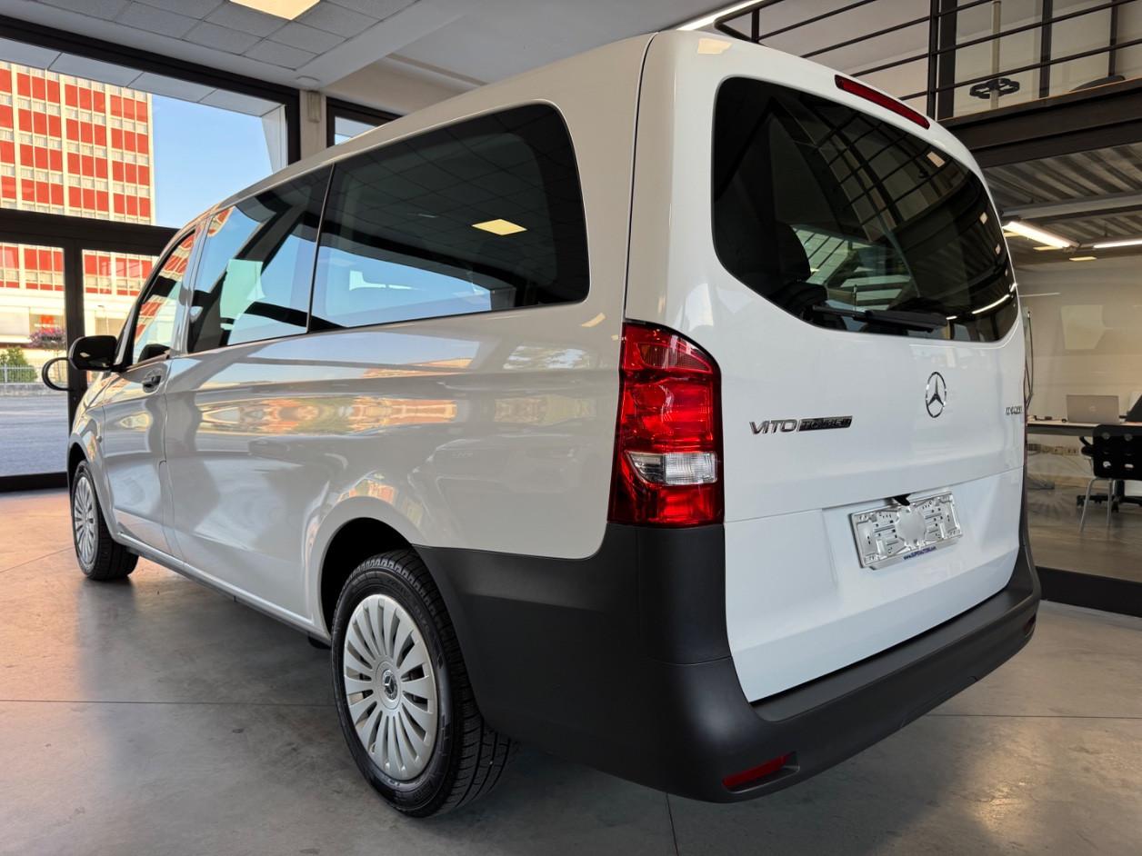 Mercedes-Benz Vito 114 CDI Tourer Long auto 8 posti