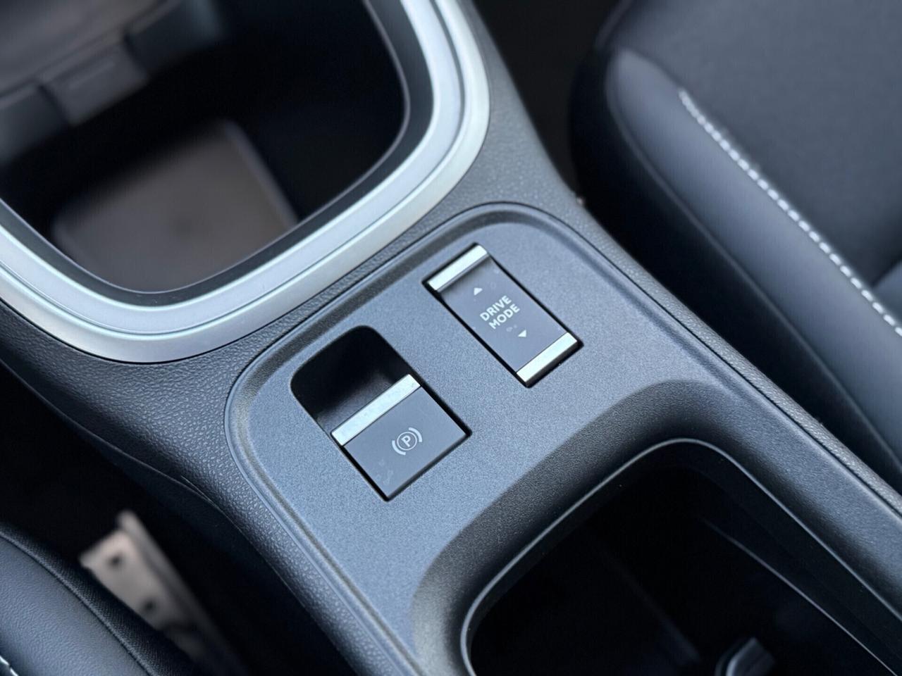 Jeep Avenger 1.2 e-Hybrid 110 cv MHEV Summit