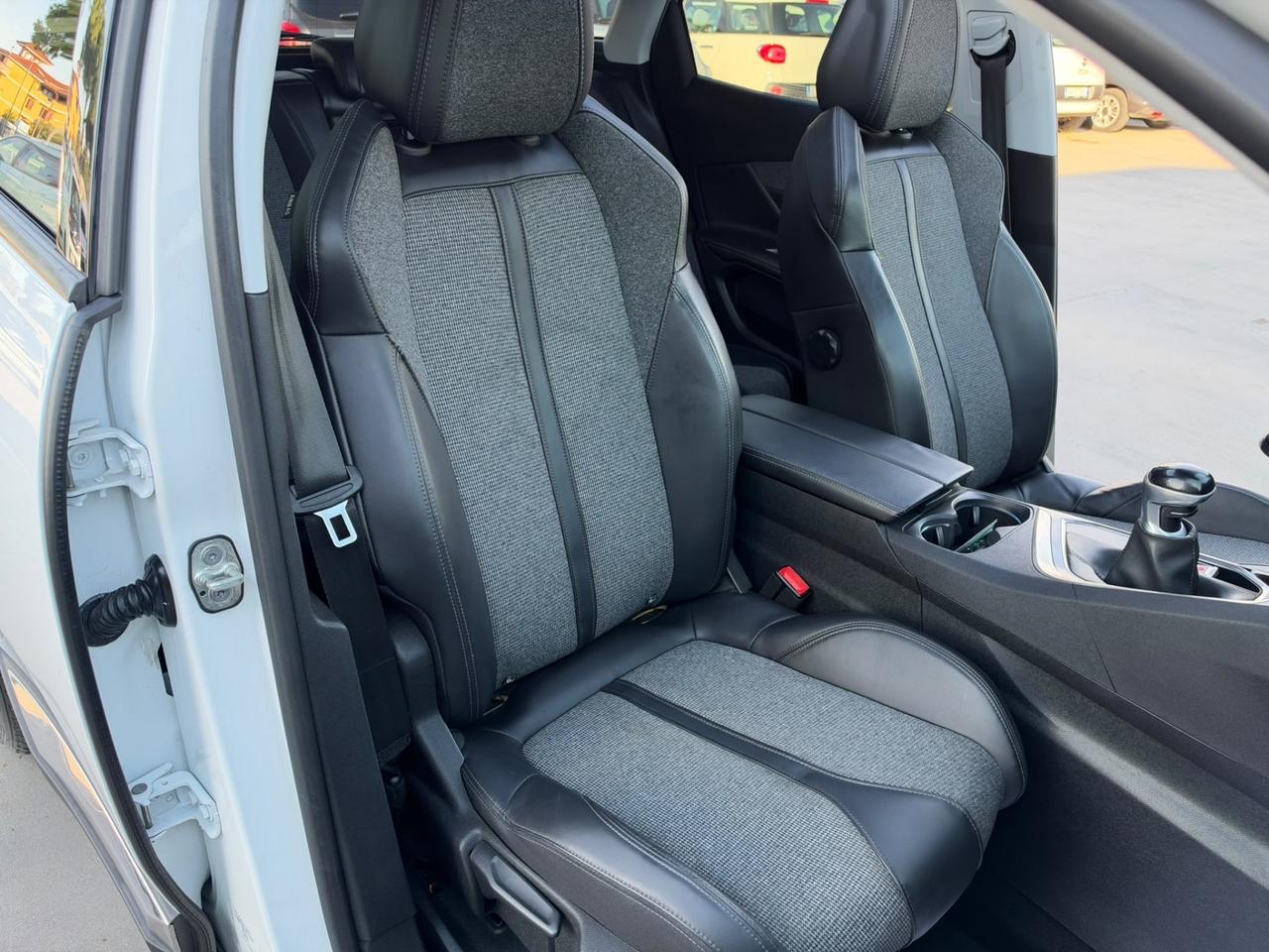 Peugeot 3008 BlueHDi 130 S&S Allure 2018