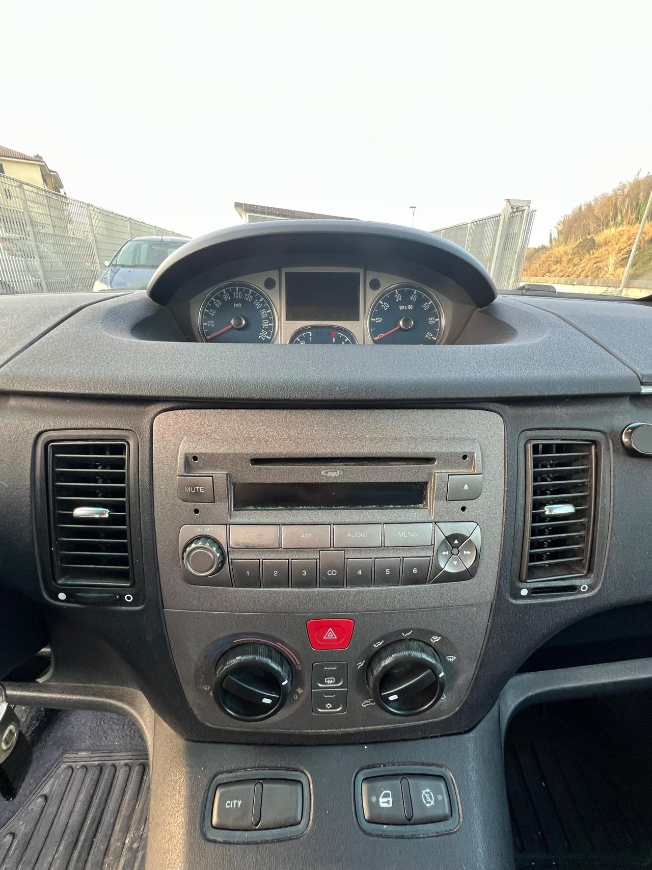 Lancia MUSA 1.3 Mjt 16V 95 CV S&S DPF Poltrona Frau