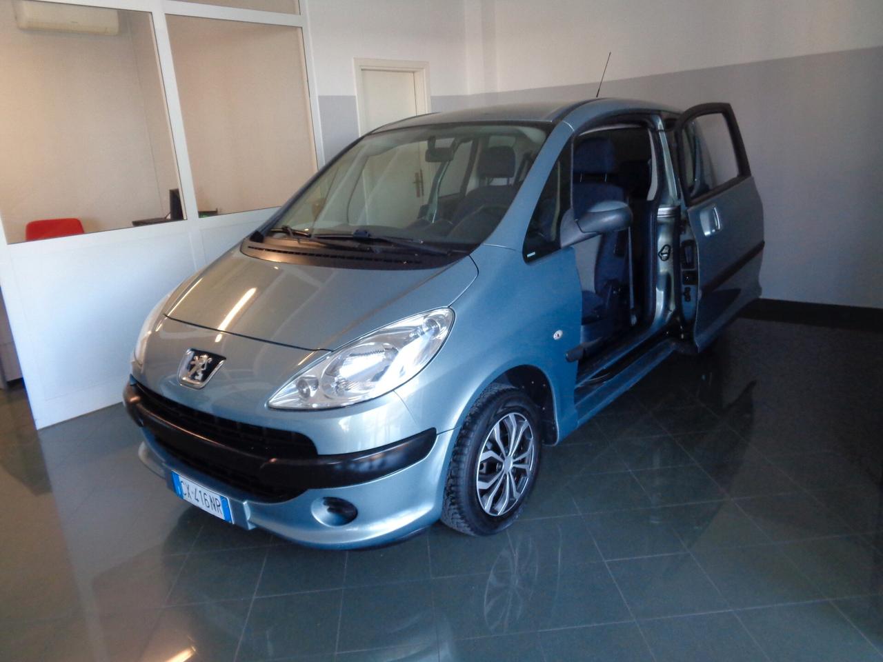 Peugeot 1007 1.4 Happy