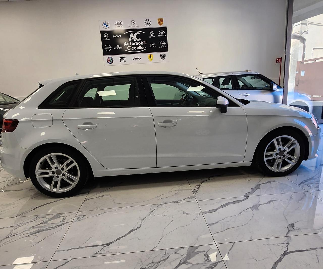 Audi A3 SPB 1.6 TDI clean diesel Attraction