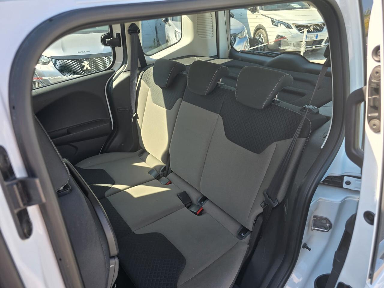 Ford Tourneo Courier 2021 1.5 TDCI 100 CV. RIF:4125