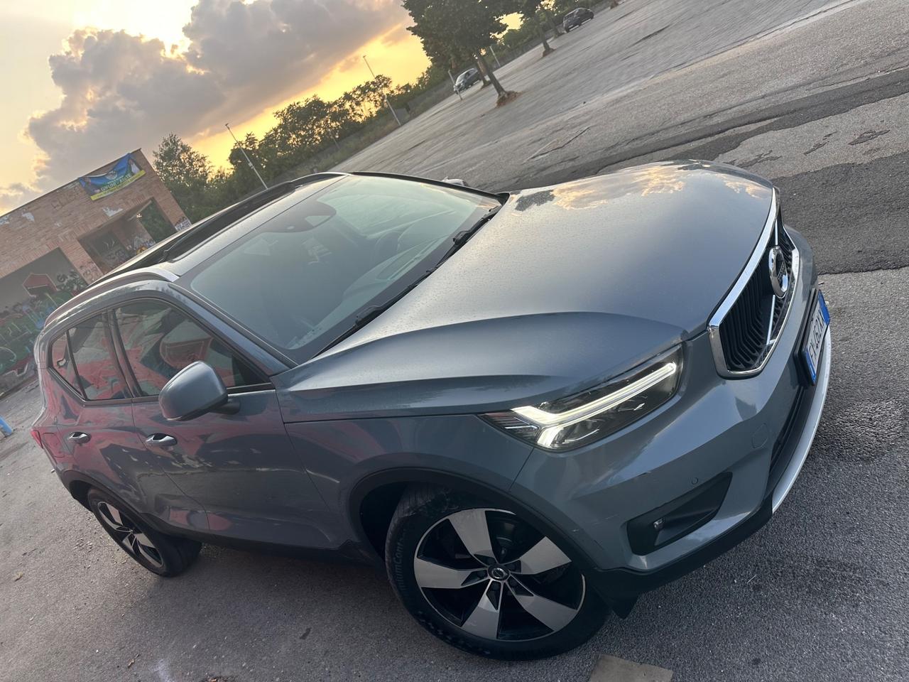 Volvo XC40 D3 2.0 150CV AUT/TETTO/LED/PELLE