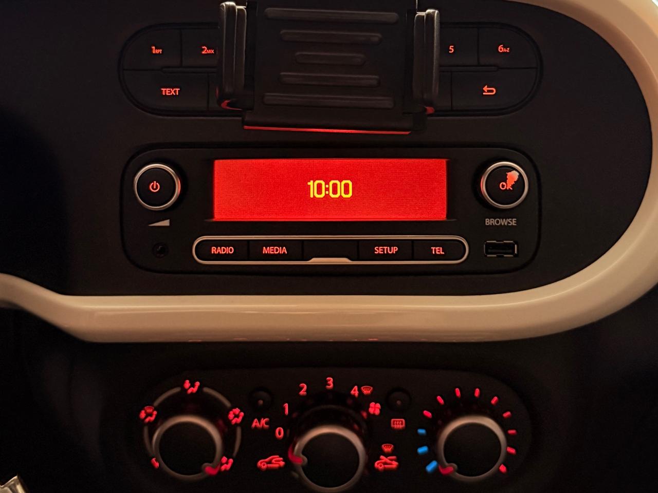 MERAVIGLIOSA RENAULT TWINGO CON SOLI 80.769 KM ADATTA A NEOPATENTATI