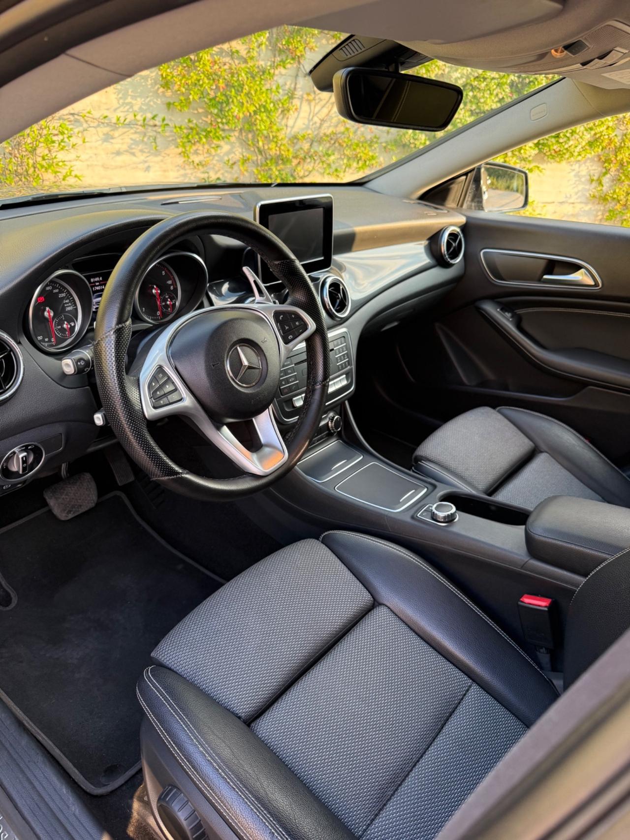 Mercedes-benz CLA 180 d S.W. Automatic Premium