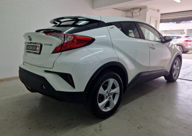 TOYOTA C-HR 1.8 Hybrid E-CVT Business