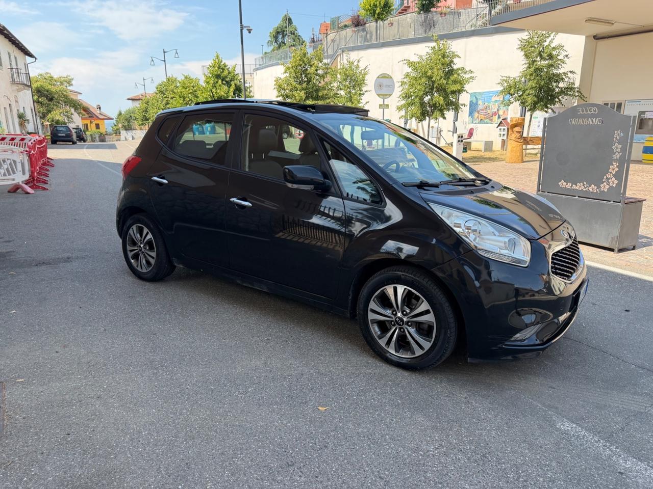 Kia Venga 1.4 CRDi 90CV Cool TETTO APRIBILE