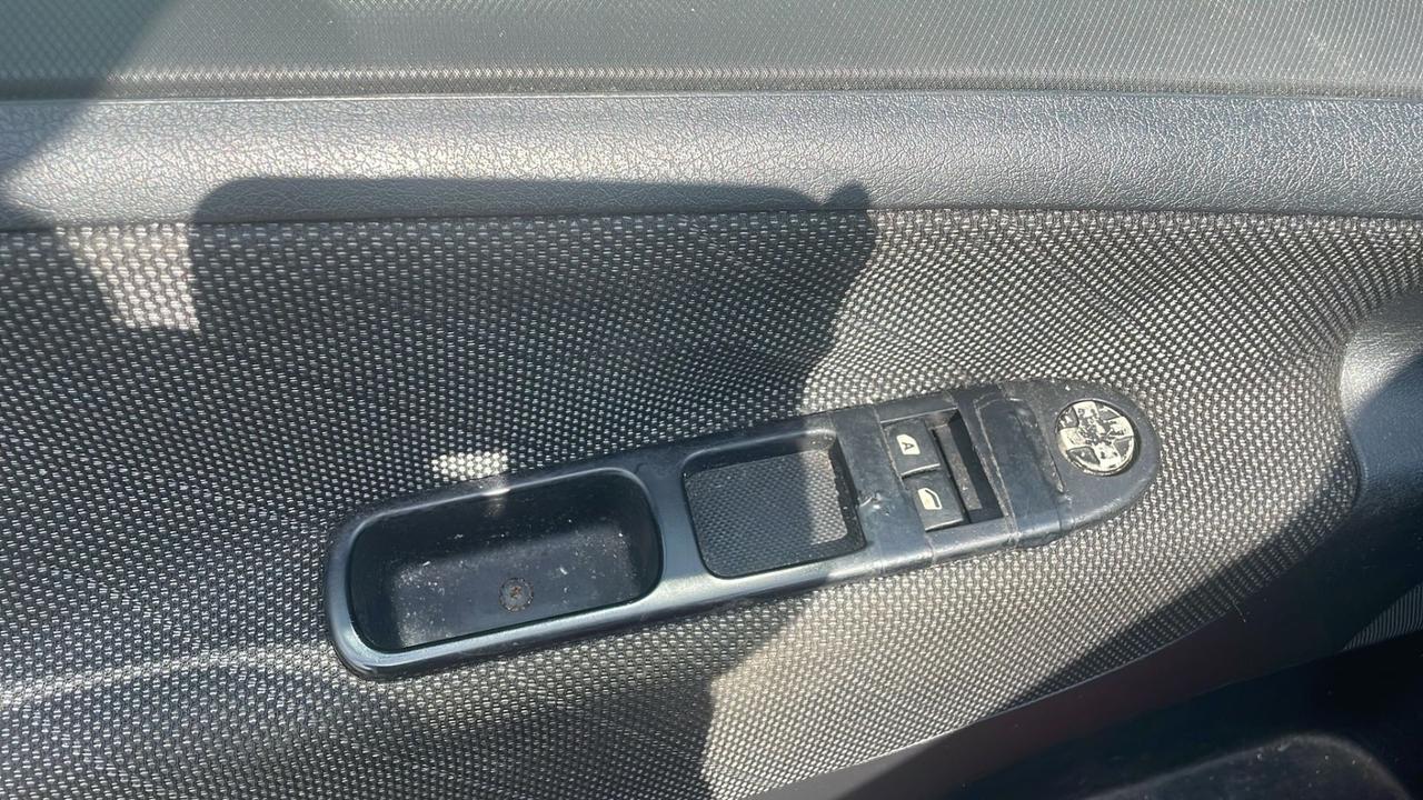 Peugeot 207 1.4 95cv 5p. XSI