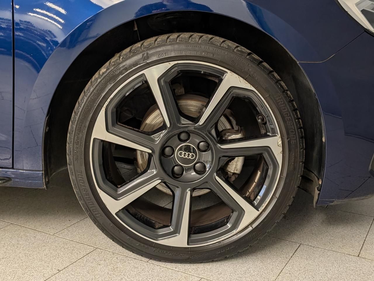 Audi A1 30 TFSI 116cv Adrenalin Black Edition S line