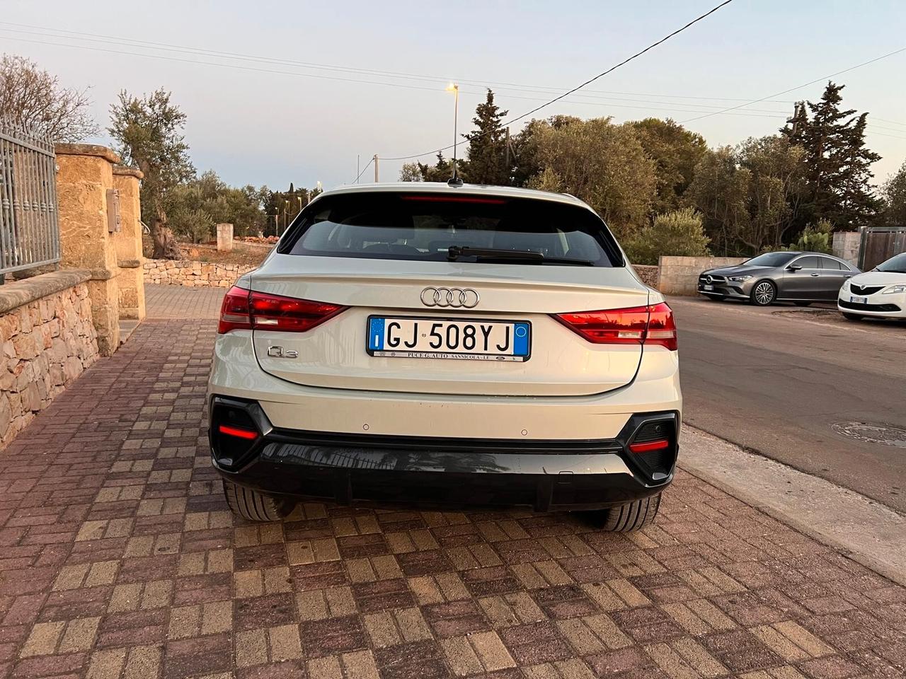 Audi Q3 SPB 35 TDI S tronic Business plus