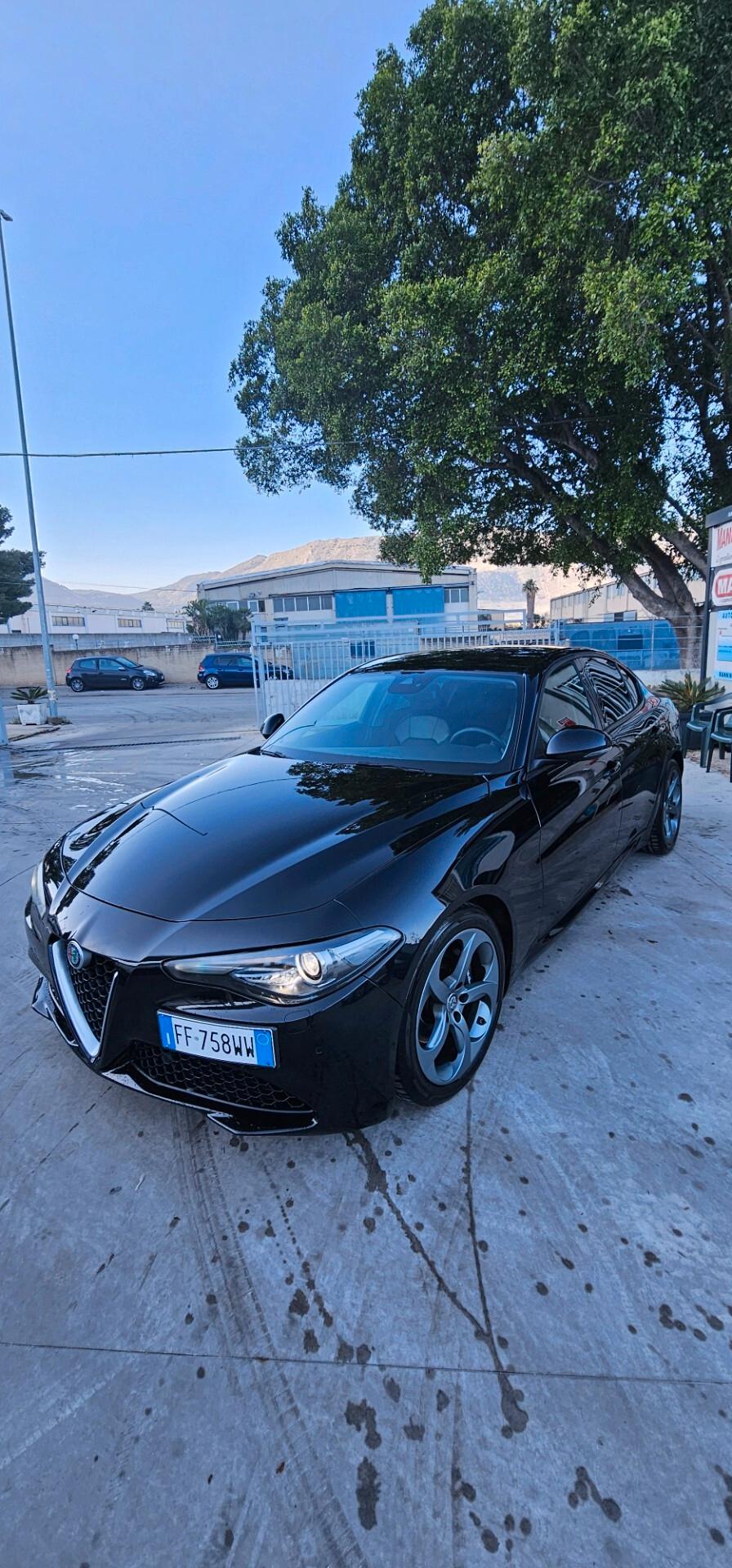 Alfa Romeo Giulia 2.2 Turbodiesel 180 CV Business Sport