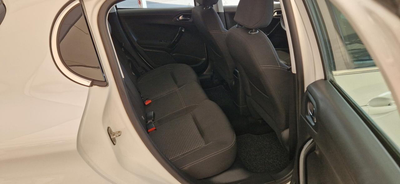 Peugeot 208 1.6 HDi 75cv 5 porte Allure
