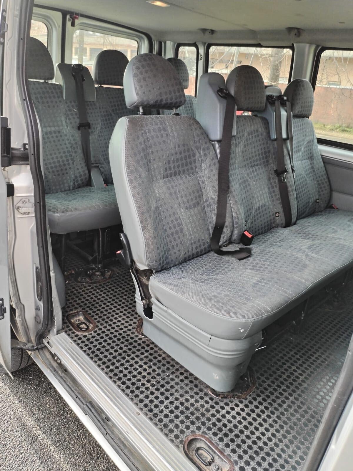 Ford Tourneo Transit 300S 2.2 TDCi/115 PC-TN Combi