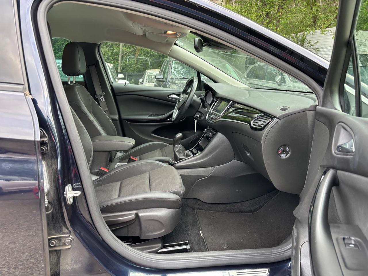 Opel Astra 1.6 CDTi 136CV 5 porte Innovation