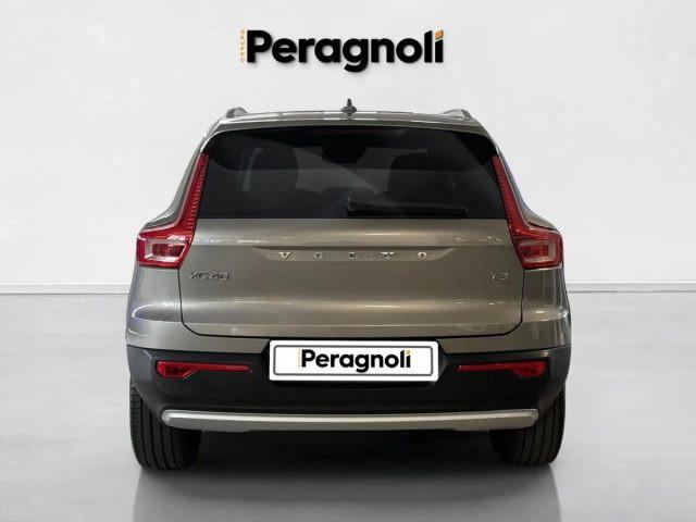 VOLVO XC40 T3 MOMENTUM PRO AUTOMATICA