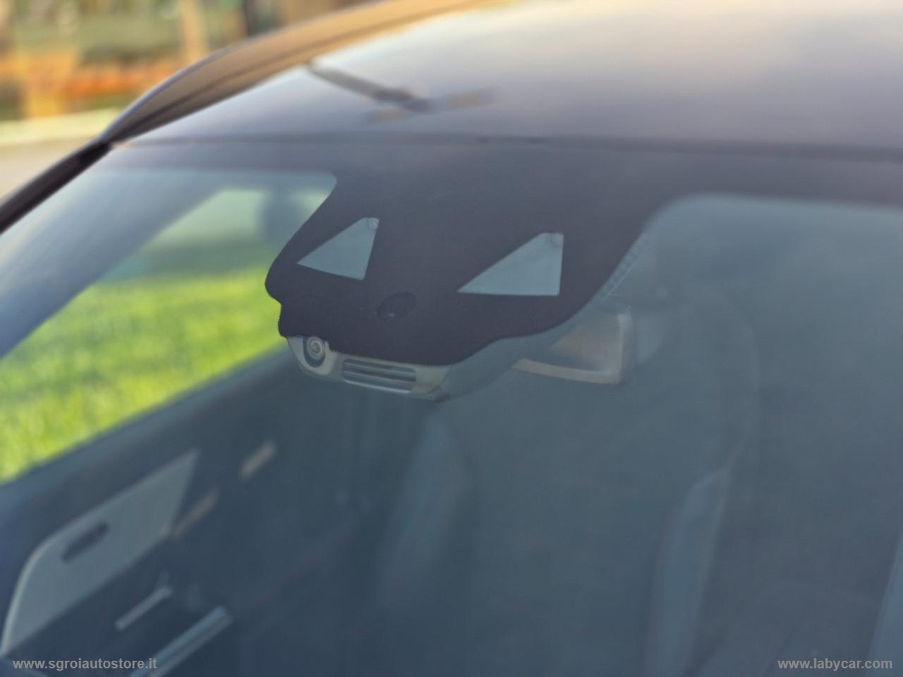 MERCEDES-BENZ GLA 200 d Automatic Premium