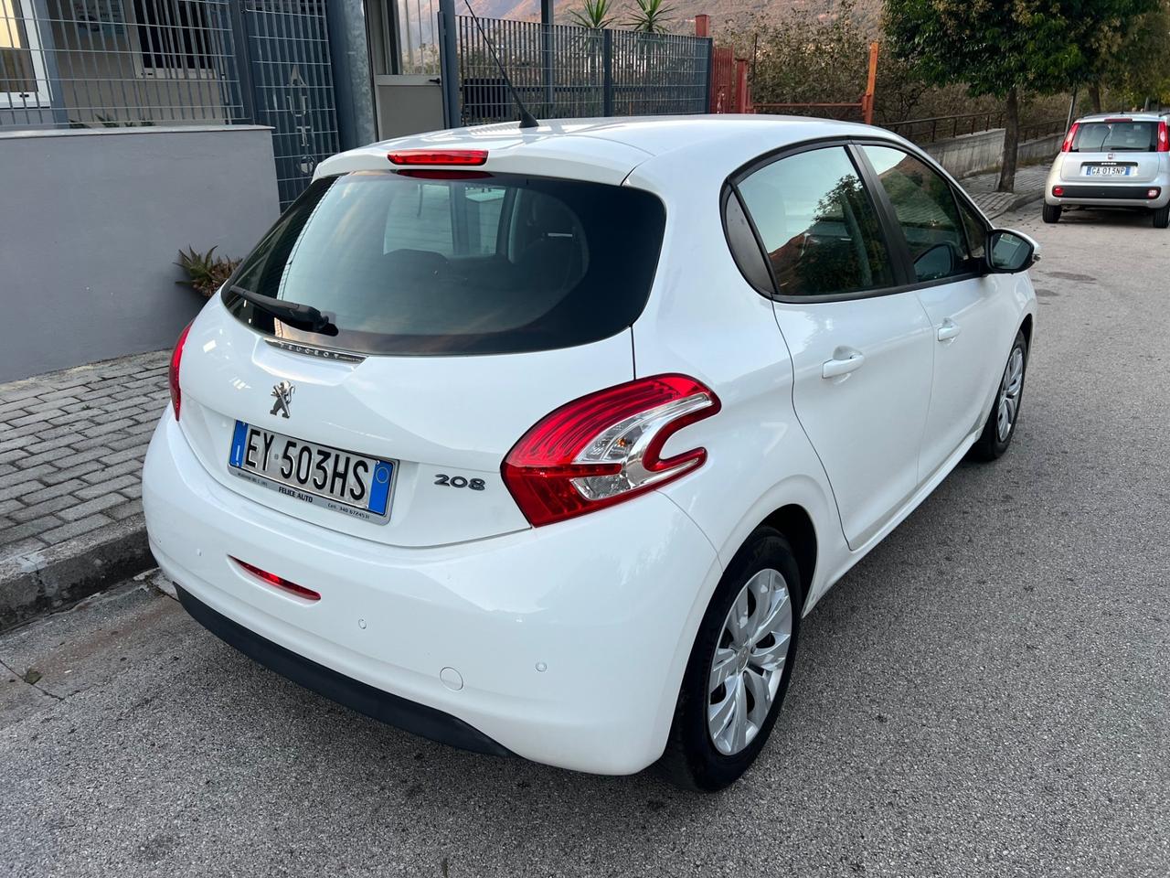 Peugeot 208 1.2 PureTech 68 5p Active 2015