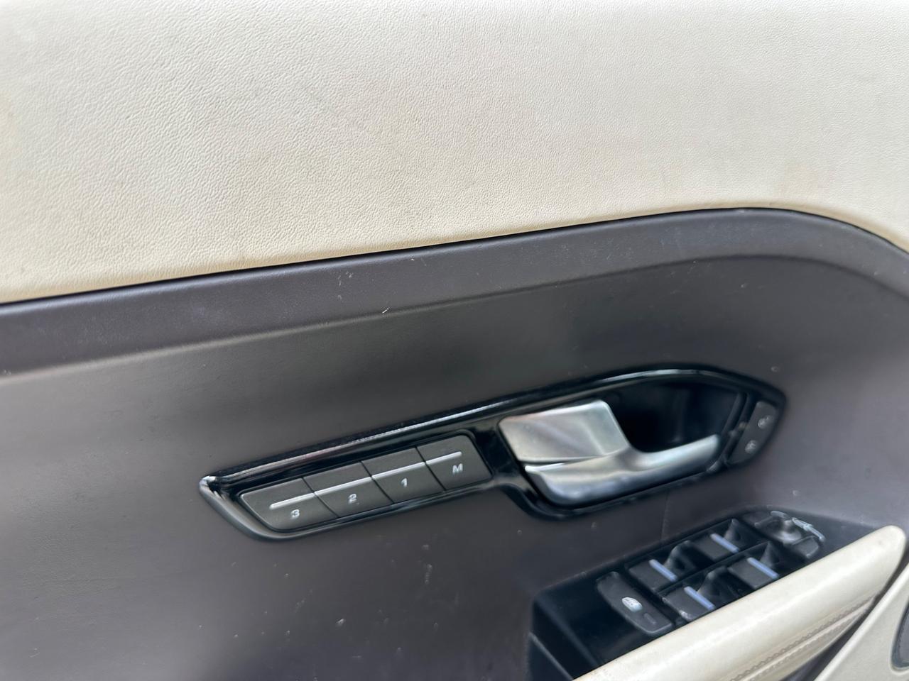 Land Rover Range Evoque 2.2 Sd4 5p. Autobiography