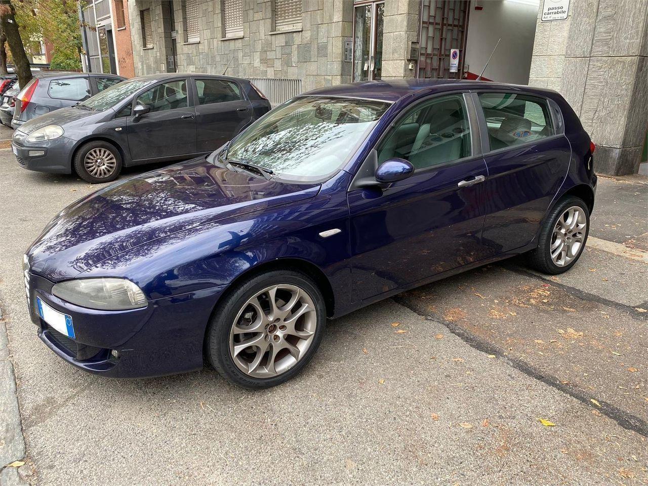 ALFA ROMEO 147 1.9 JTD 120CV 5p. Distinctive 07