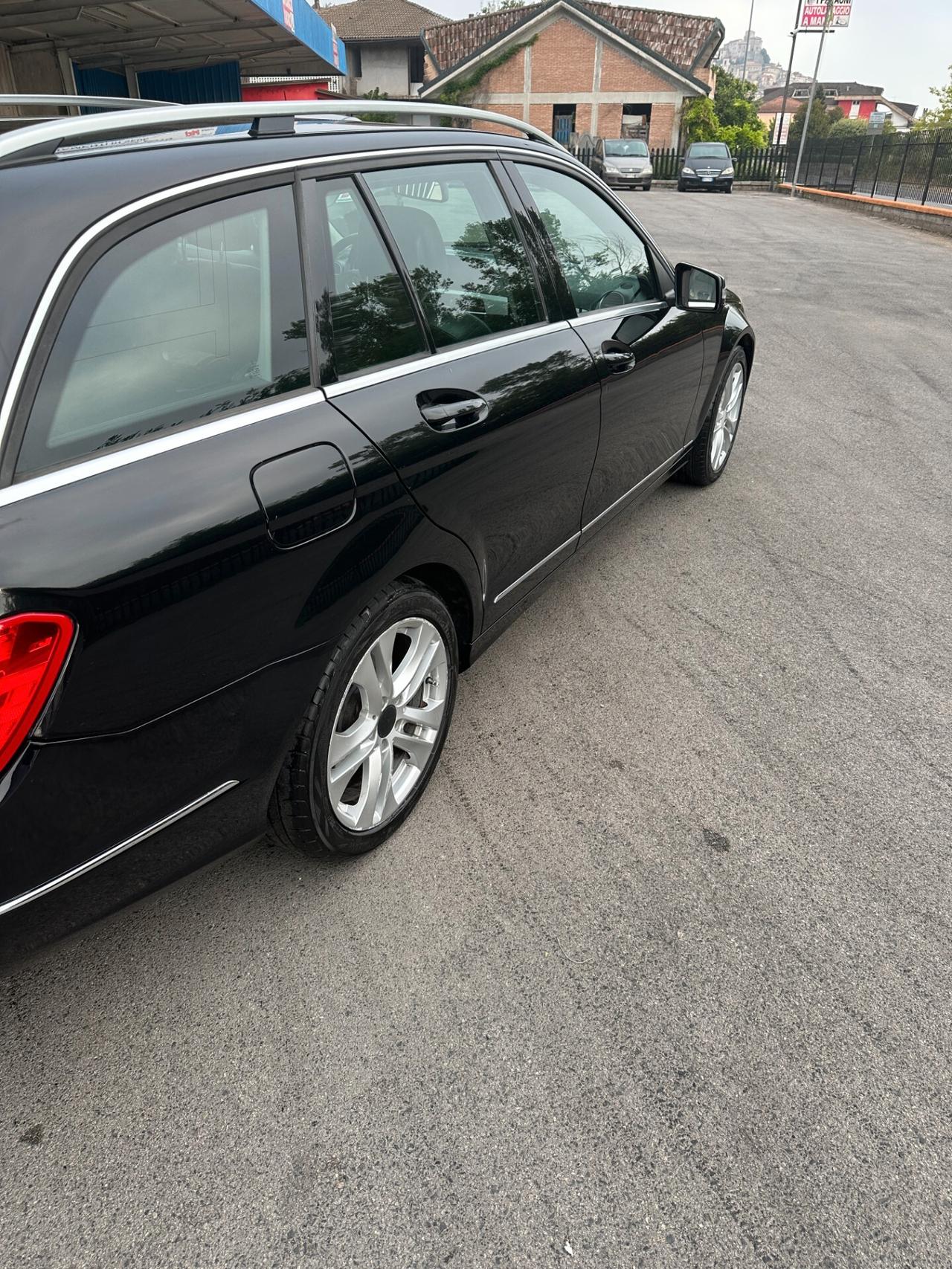 Mercedes-benz C 220 CDI S.W. Avantgarde blue efficiency