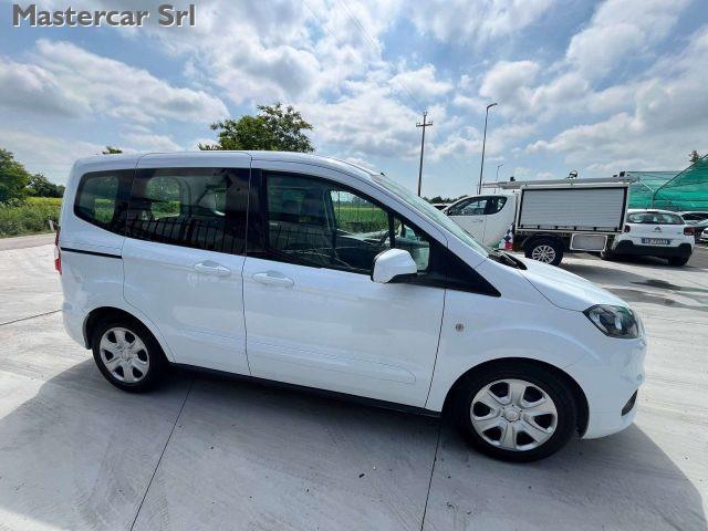 FORD Tourneo Courier 1.5 tdci 75cv PLUS Autovettura 5 posti - GD978TJ
