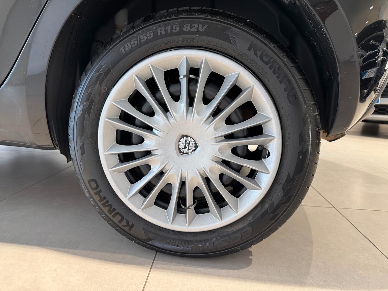 Lancia Ypsilon 1.3 MJT 16V 95 CV 5 porte S&S Silver