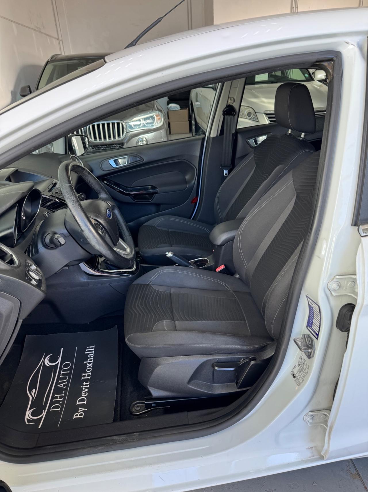 Ford Fiesta 1.5 TDCi 75CV 5 porte Titanium