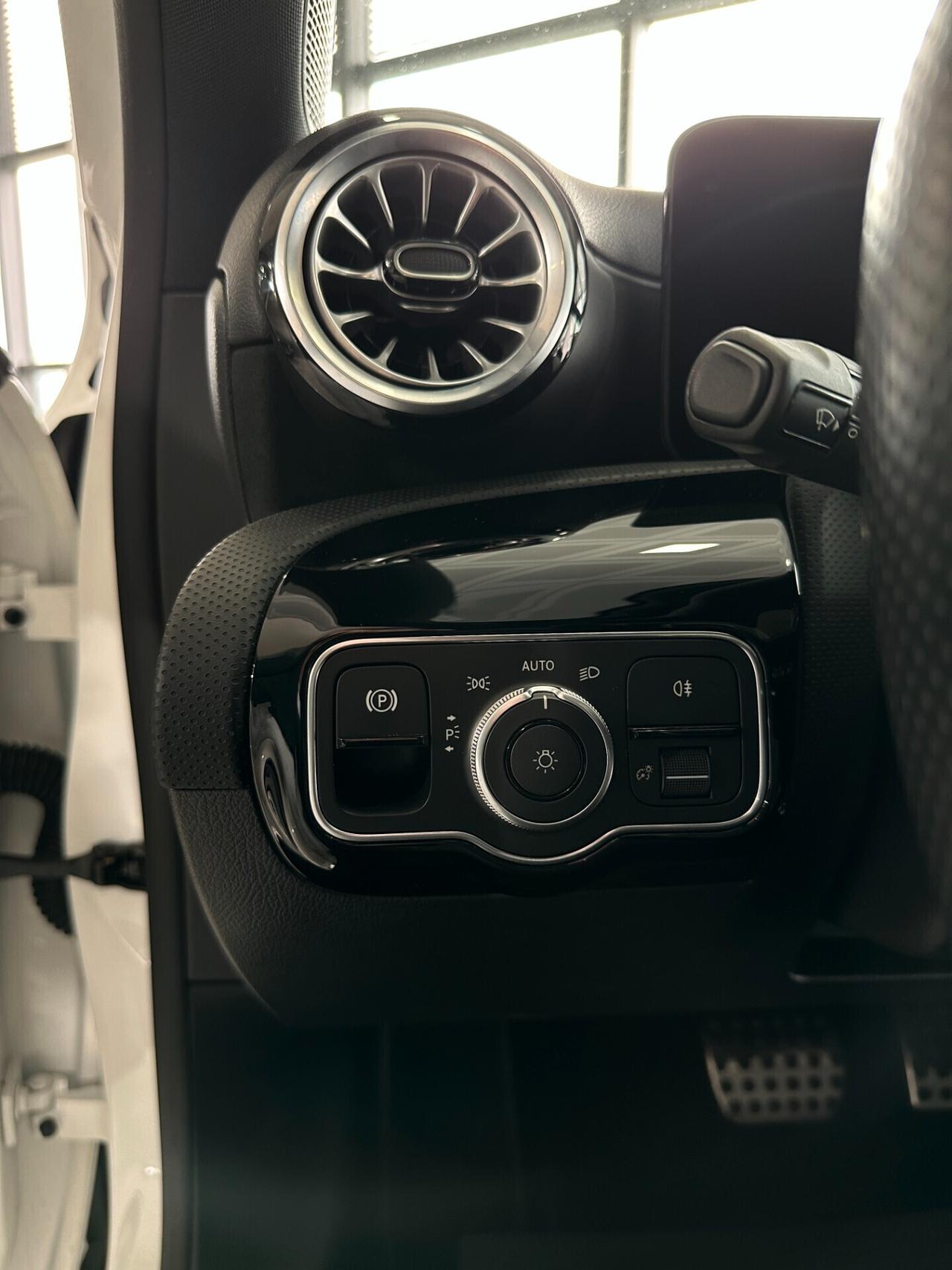 Mercedes-benz A 200 163cv AMG Pack Tetto Mild-Hybrid Burmester