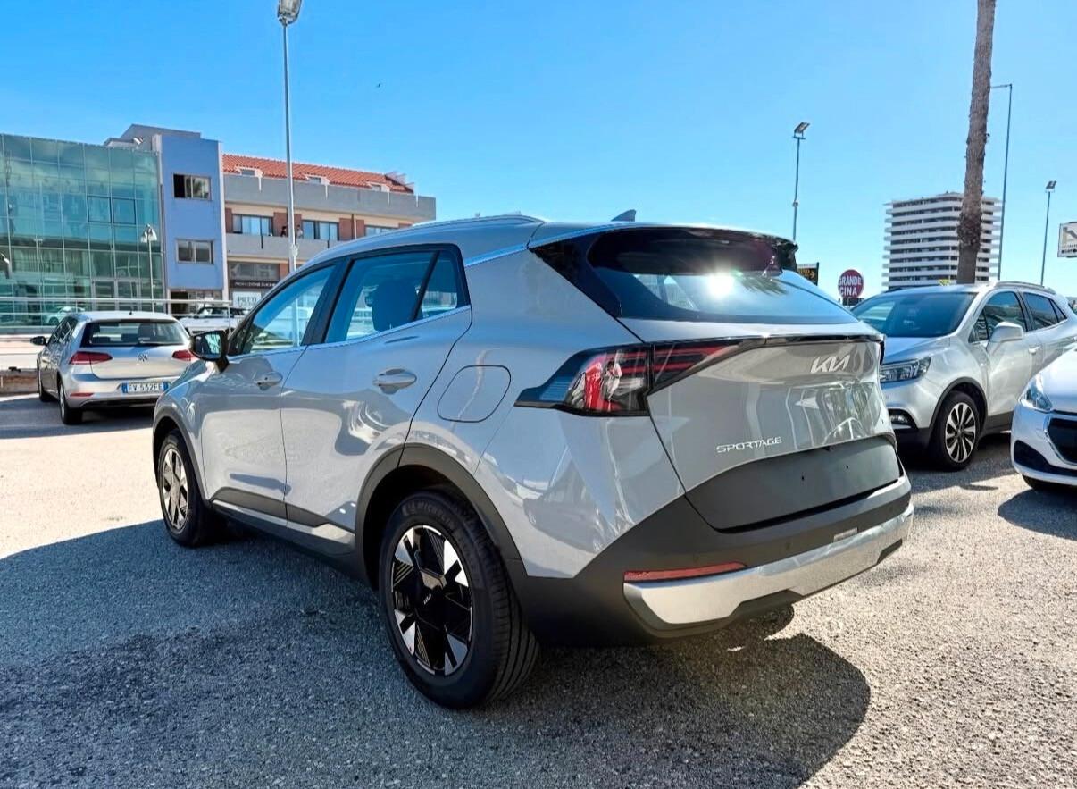Kia Sportage 1.6 TGDi HEV AT Business