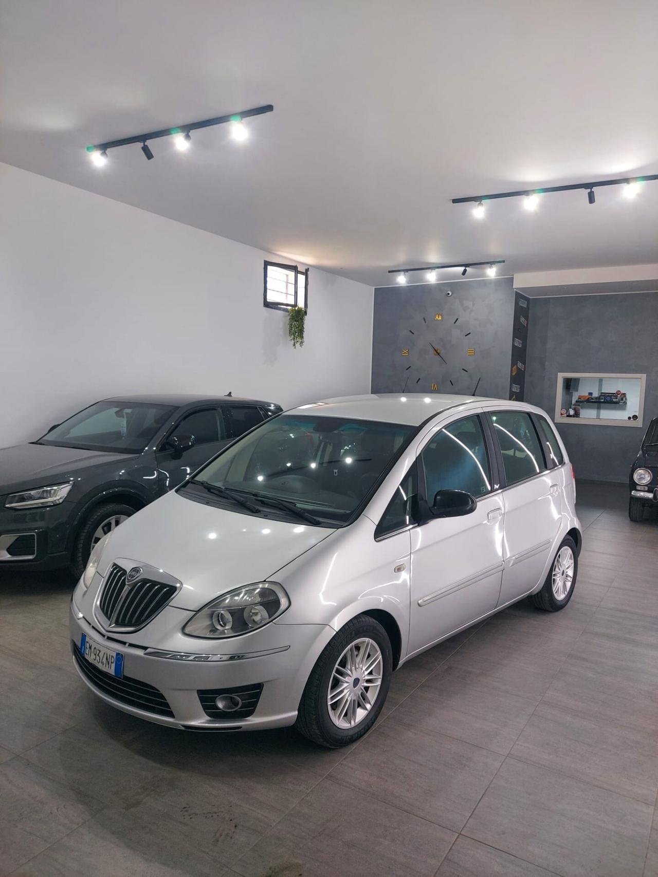 Lancia MUSA 1.3 Mjt 95 CV AVENUE 2012