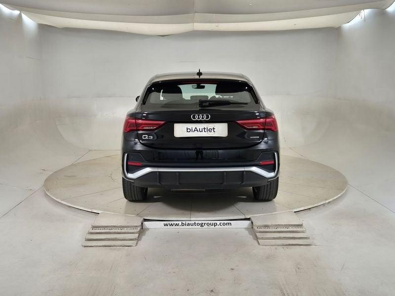 Audi Q3 I 2019 Sportback Diesel Sportback 40 2.0 tdi S line edition quattro 200