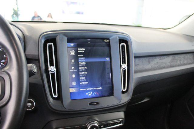 VOLVO XC40 2.0 D3 150 CV Momentum Pro