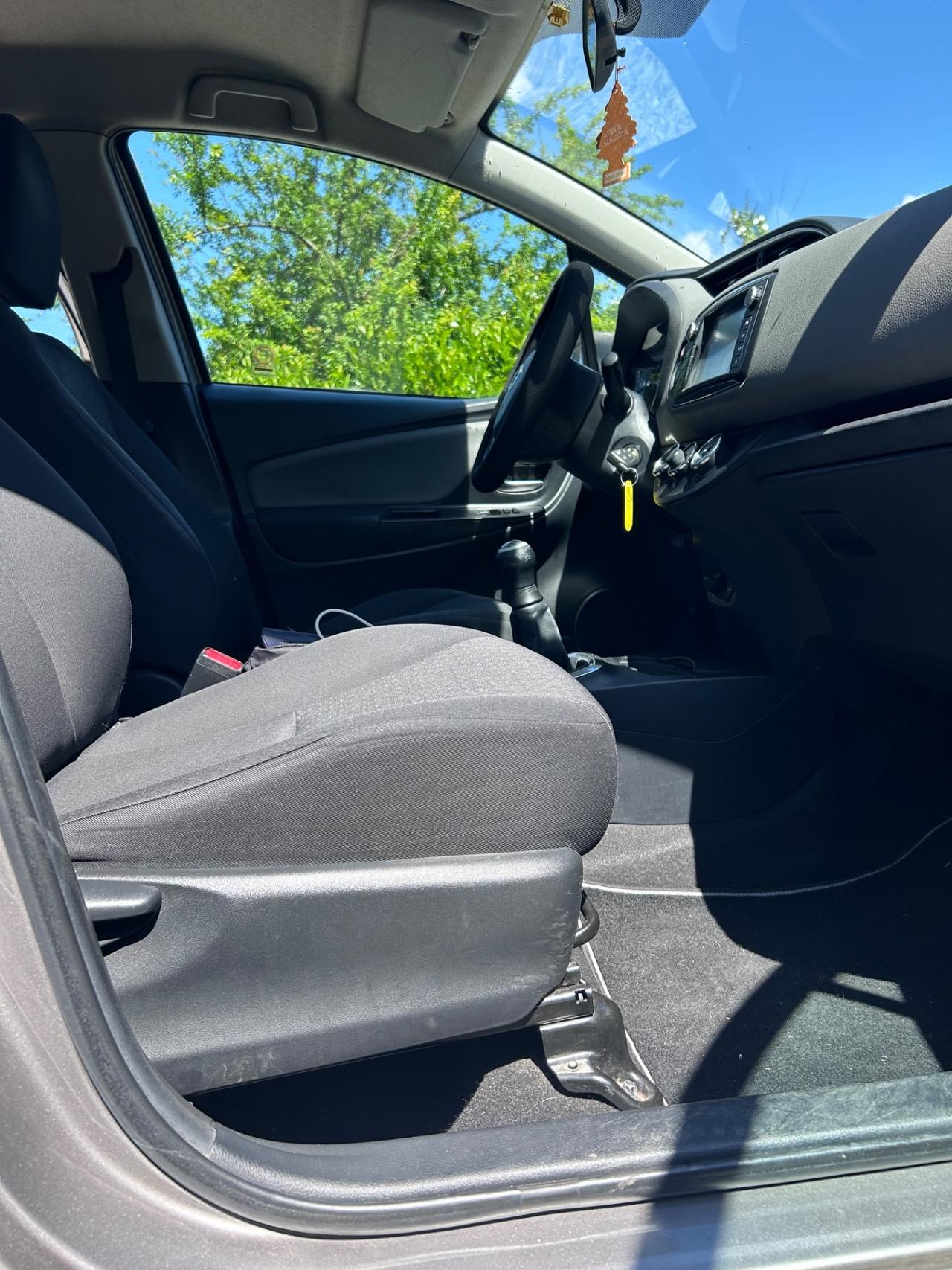 Toyota Yaris 1.0 5 porte Lounge