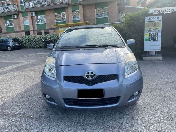 Toyota Yaris Yaris 3p 1.0 Sol my10