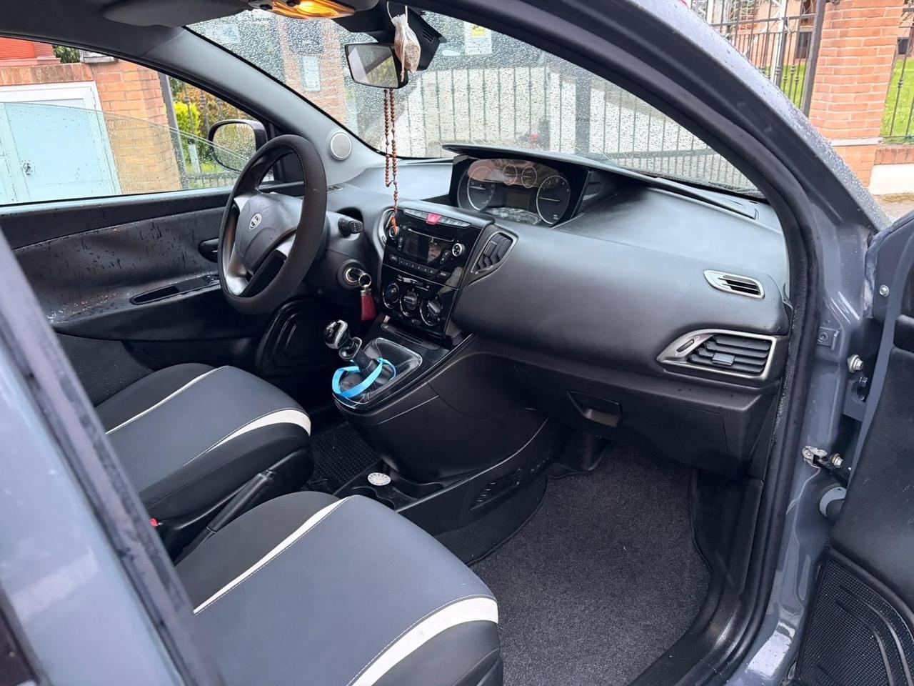 Lancia Ypsilon Metano Ecochic Elefantino