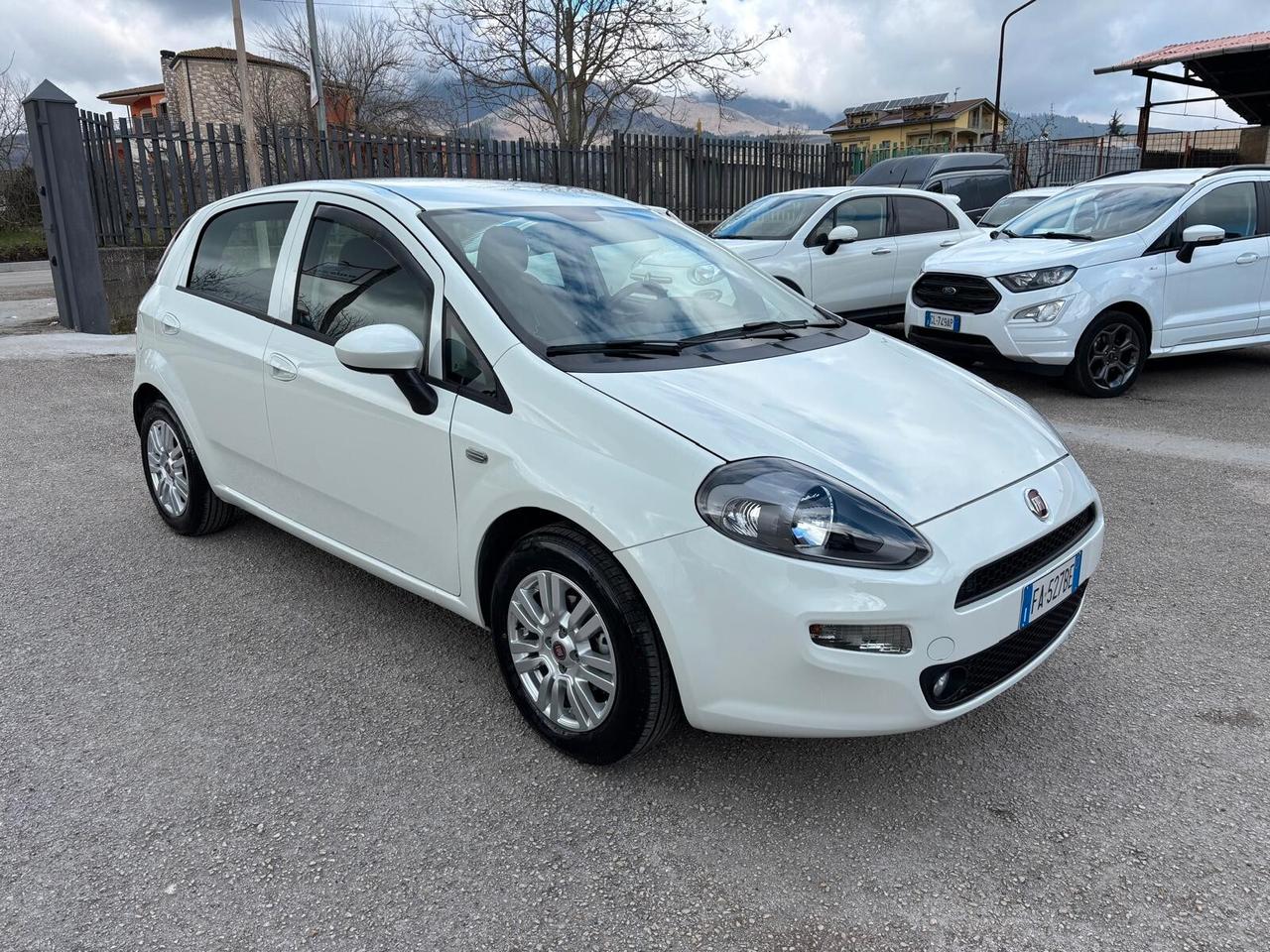 Fiat Punto 1.4 benz/gpl solo 37.000 km 08/2015