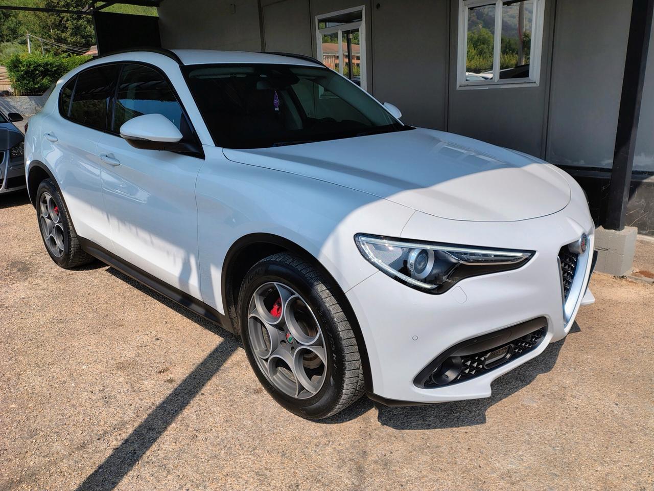 Alfa Romeo Stelvio 2.2 Turbodiesel 210 CV AT8 Q4 Super