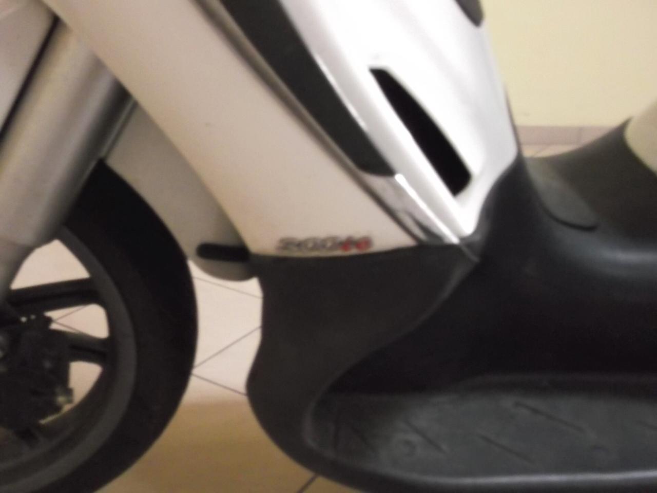Piaggio Beverly Tourer 300