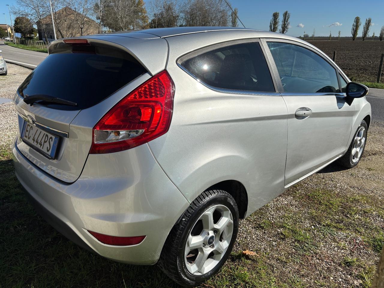 Ford Fiesta 1.4 96CV aut. 3 porte Titanium