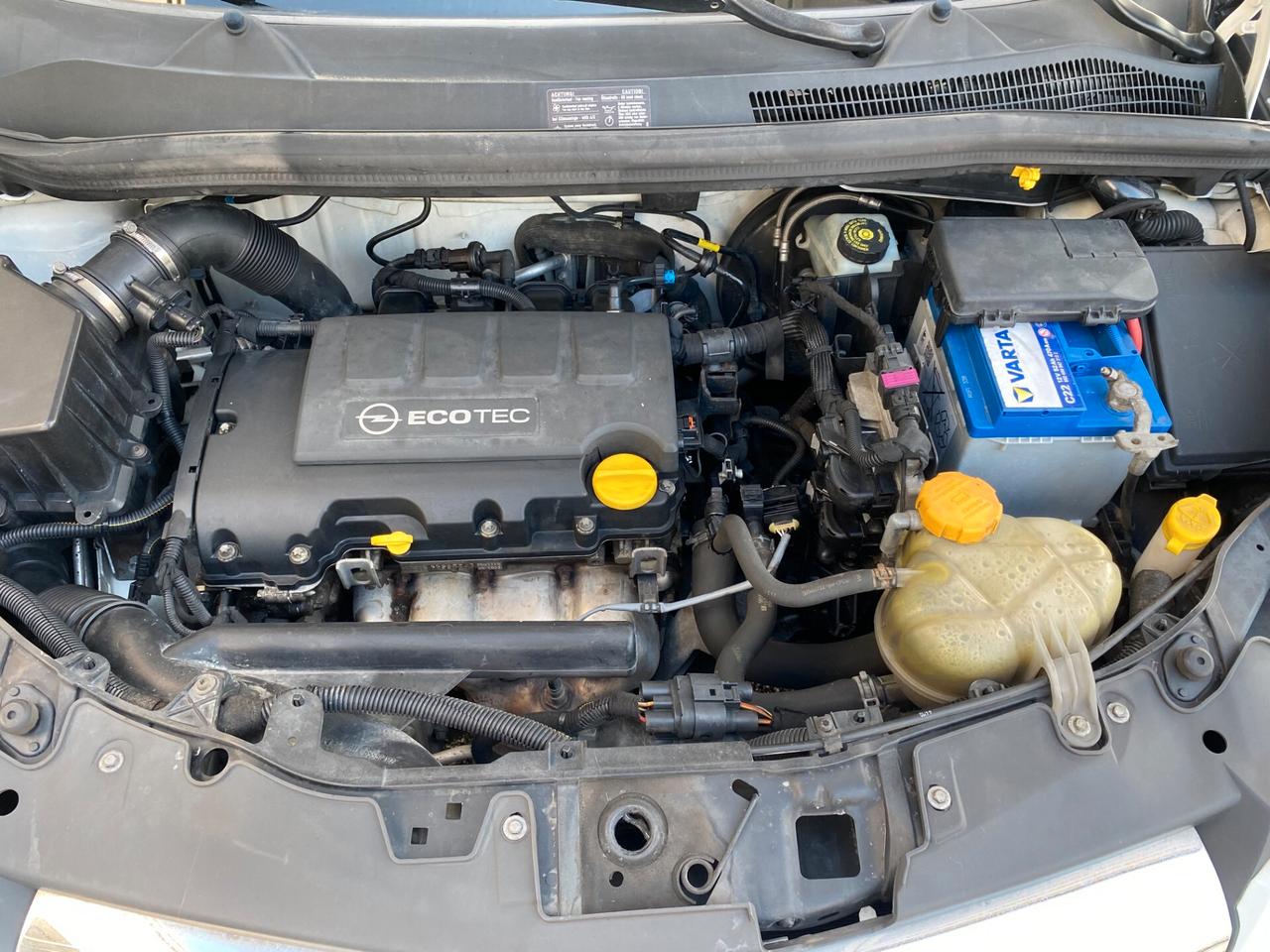 Opel Corsa 1.2 3 porte Club